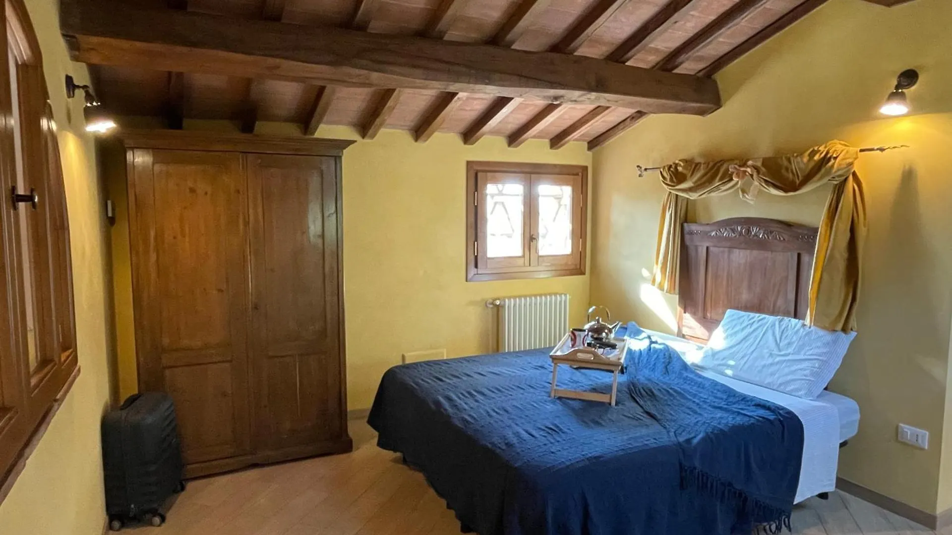 Agriturismo Podere le Tombe Affittacamere Palaia Italia