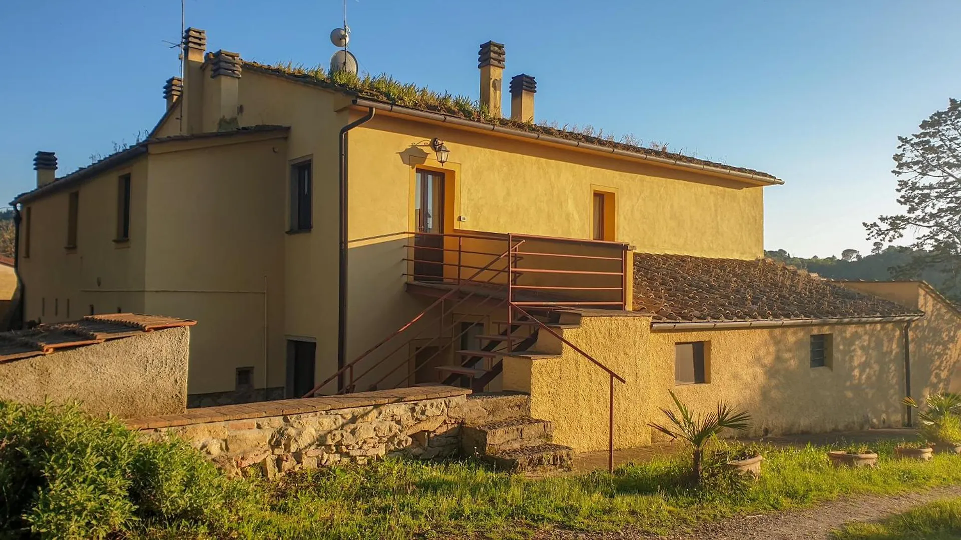 Agriturismo Podere le Tombe Affittacamere Palaia Casa di campagna