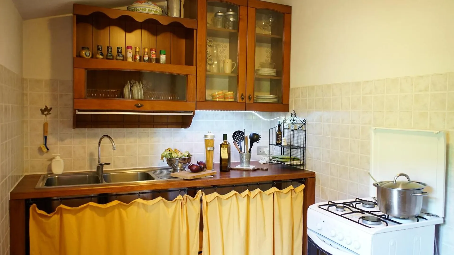 Agriturismo Podere le Tombe Affittacamere Palaia