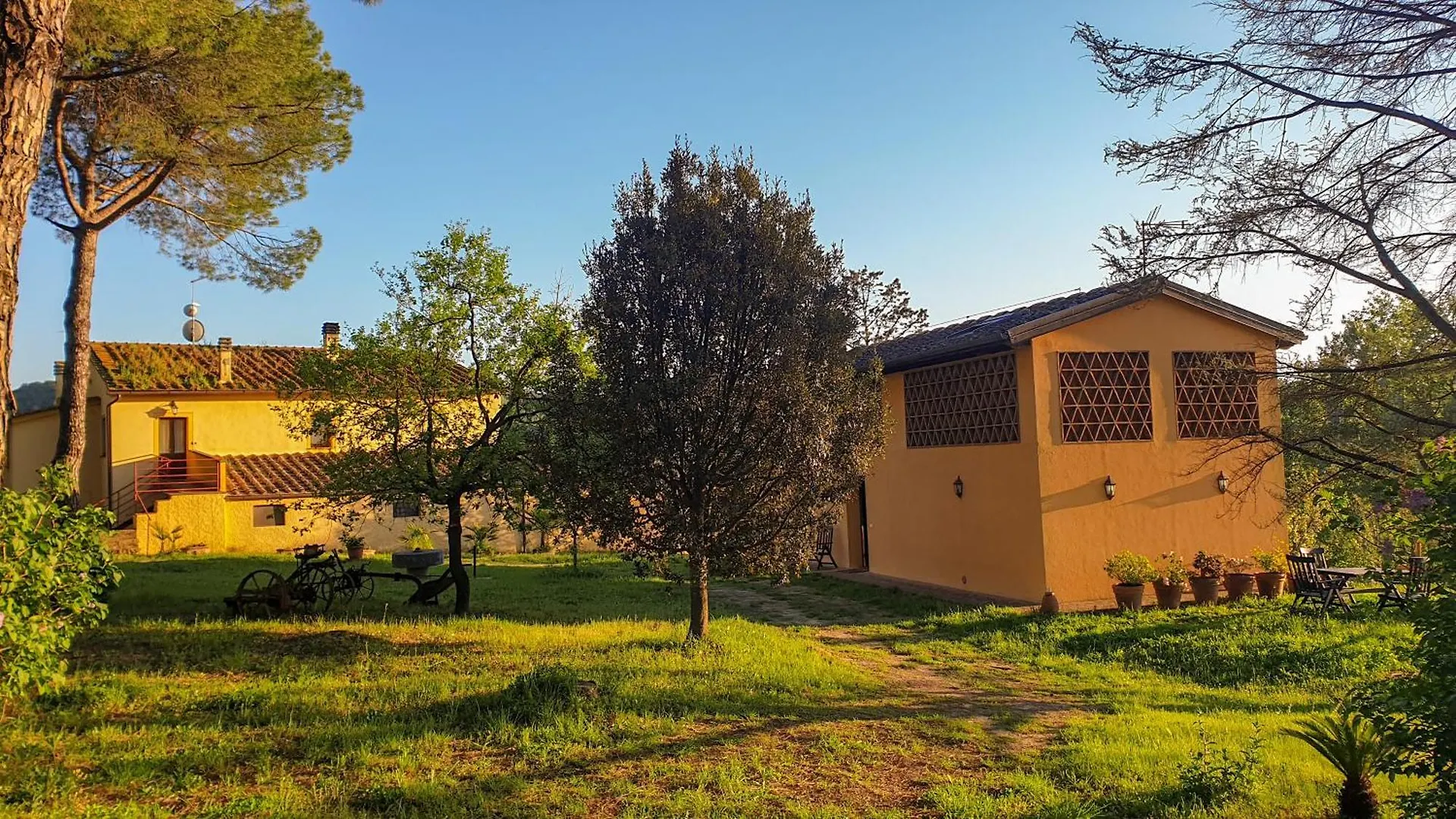 Agriturismo Podere Le Tombe Palaia Country house