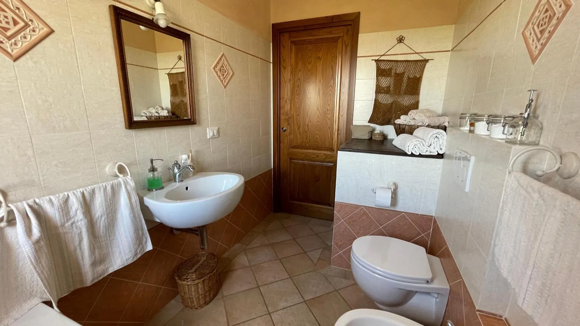 Agriturismo Podere Le Tombe Guest House Palaia Country house
